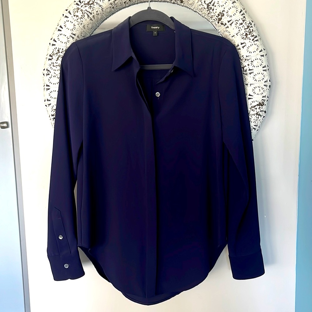 Theory Petite Small woman’s button up blouse